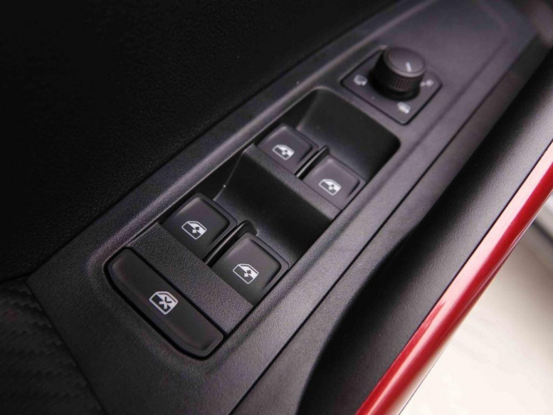 Photo 14 de l'offre de SKODA Fabia 1.0 TSi 115 DSG Monte Carlo à 25998€ chez Carlyss automobiles Vitré