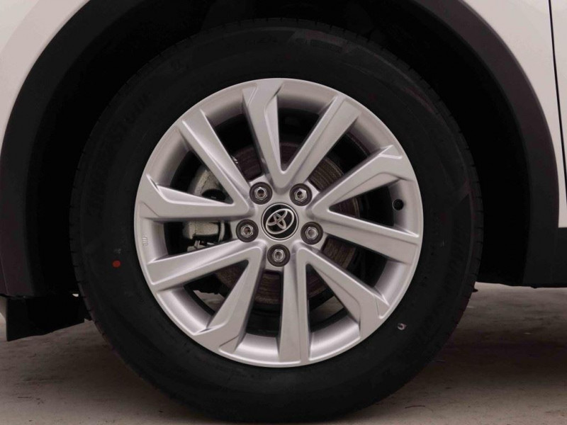 Photo 9 de l'offre de TOYOTA C-HR 1.8 Hybrid 140 CVT Dynamic à 30905€ chez Carlyss automobiles Vitré