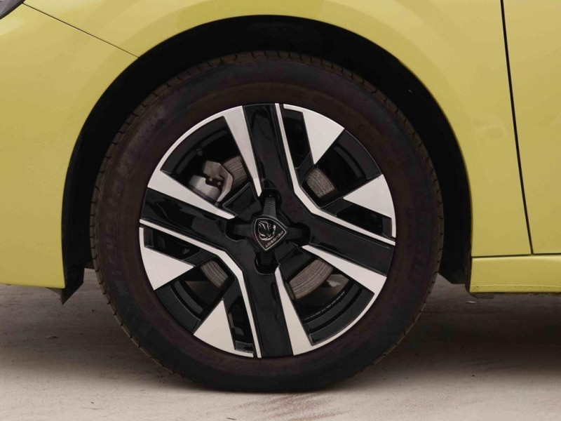 Photo 17 de l'offre de PEUGEOT 208 PureTech 100 S&S BVM6 Allure à 18431€ chez Carlyss automobiles Vitré