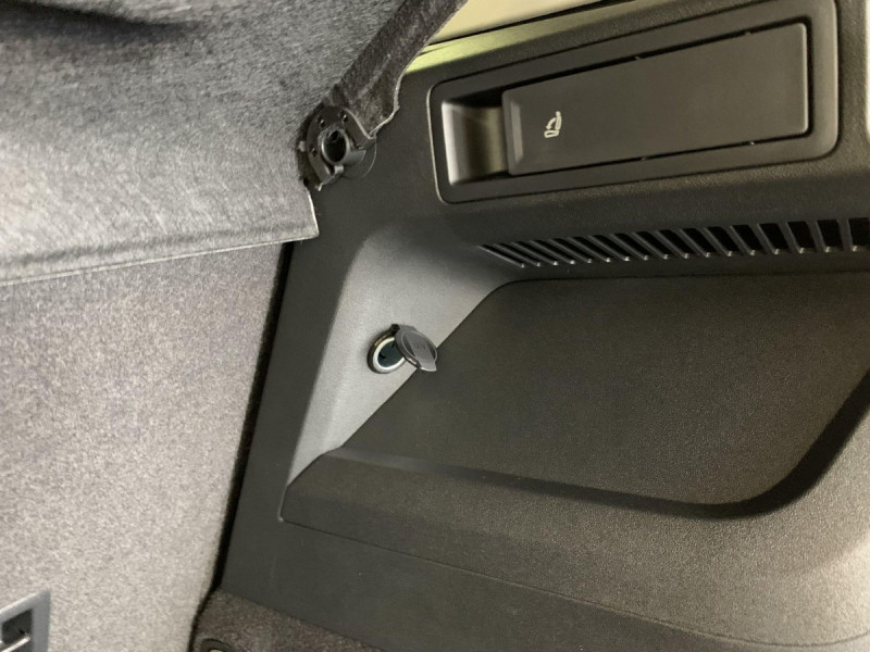 Photo 14 de l'offre de VOLKSWAGEN TIGUAN NOUVEAU 1.5 eTSI 150CV DSG7 LIFE PLUS à 37998€ chez Carlyss automobiles Vitré