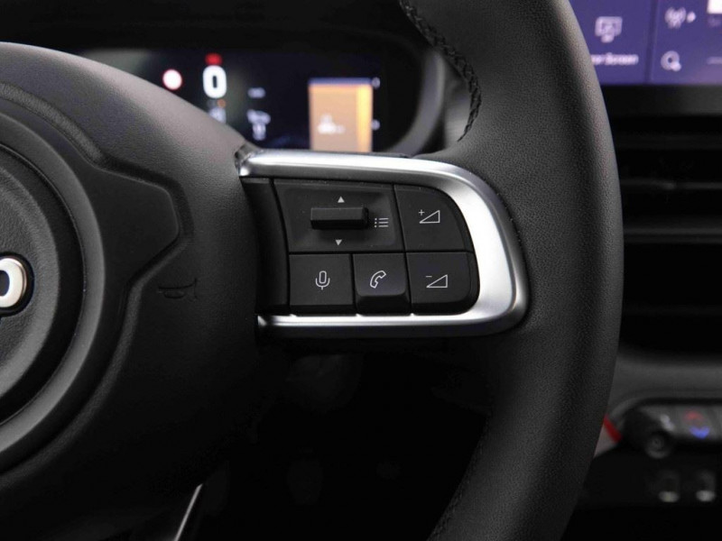 Photo 12 de l'offre de Jeep Avenger 1.2 T 100 Altitude à 23198€ chez Carlyss automobiles Vitré