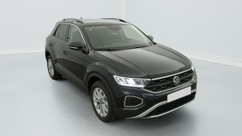 Photo 1 de l'offre de VOLKSWAGEN T-roc 2.0 TDI 150 Start/Stop DSG7 Life Plus à 32598€ chez Carlyss automobiles Vitré