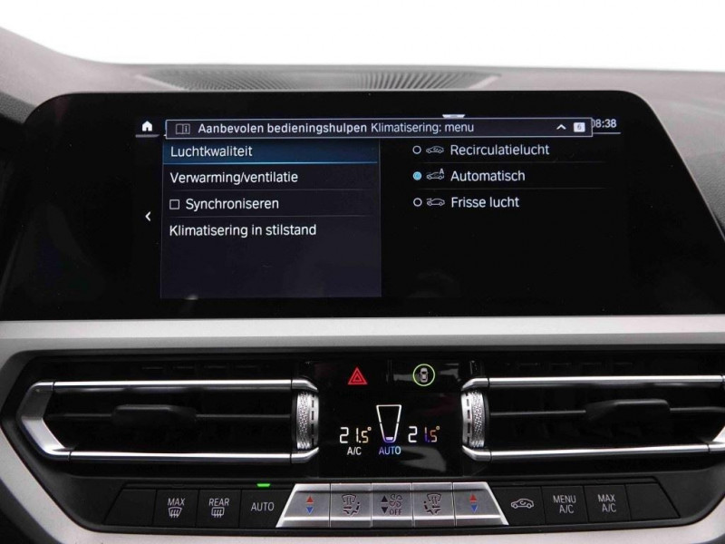 Photo 13 de l'offre de Bmw 3 330e 292 PHEV Business Edition à 34098€ chez Carlyss automobiles Vitré