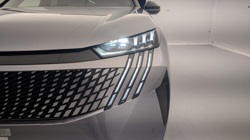 Photo 23 de l'offre de PEUGEOT 3008 Hybrid 145 e-DCS6 GT à 34998€ chez Carlyss automobiles Vitré