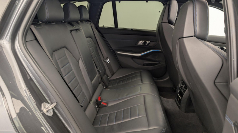Photo 10 de l'offre de BMW Serie 3 Touring G21 Touring 330e xDrive 292 ch BVA8 M Sport à 31043€ chez Carlyss automobiles Vitré