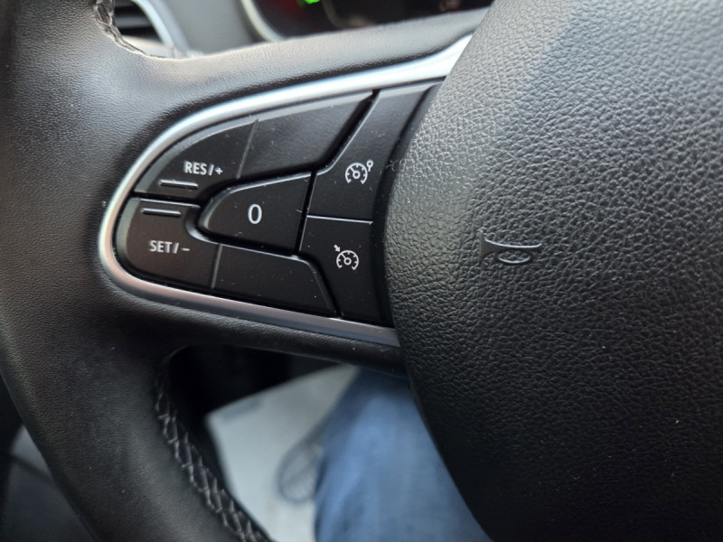 Photo 17 de l'offre de Renault Mégane Berline (4) evolution Blue dCi 115 à 14990€ chez Carlyss automobiles Vitré