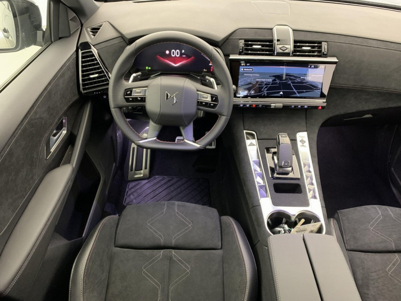 Photo 14 de l'offre de DS DS7 BlueHDi 130 EAT8 Pallas à 33598€ chez Carlyss automobiles Vitré