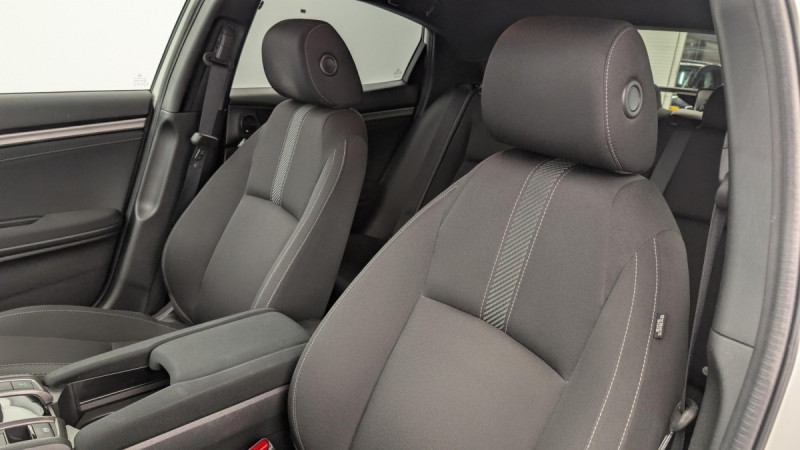 Photo 16 de l'offre de HONDA Civic 2018 CIVIC 1.0 I-VTEC 126 ELEGANCE à 14498€ chez Carlyss automobiles Vitré