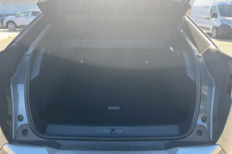 Photo 11 de l'offre de PEUGEOT 3008 Hybrid 145 e-DCS6 Allure à 28998€ chez Carlyss automobiles Vitré