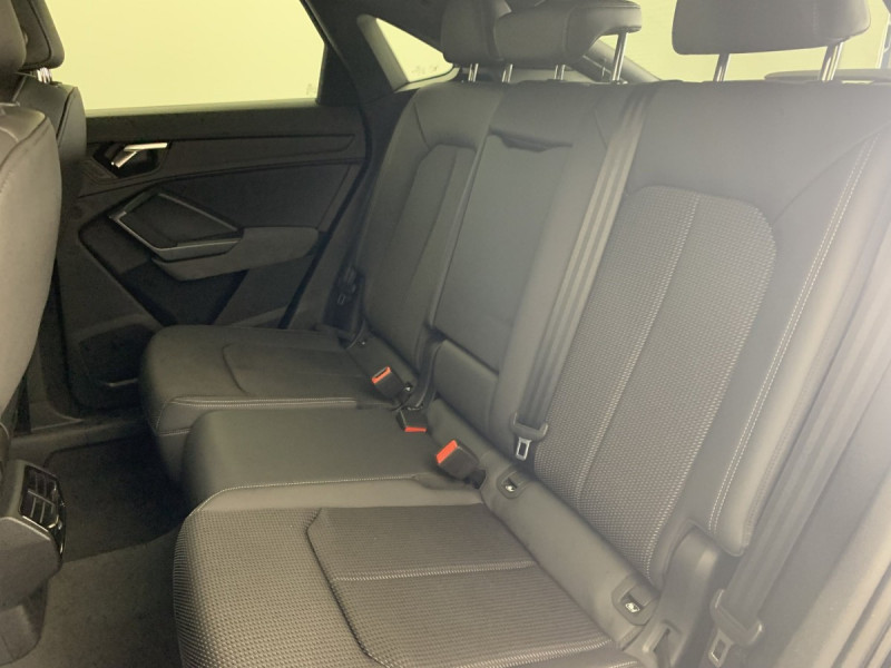 Photo 17 de l'offre de AUDI Q3 Sportback 35 TDI 150 ch S tronic 7 S line à 47498€ chez Carlyss automobiles Vitré