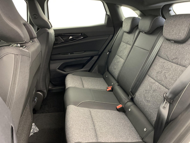 Photo 17 de l'offre de Renault AUSTRAL NOUVEAU FULL HYBRID E-TECH 200 CH EVOLUTION à 32598€ chez Carlyss automobiles Vitré