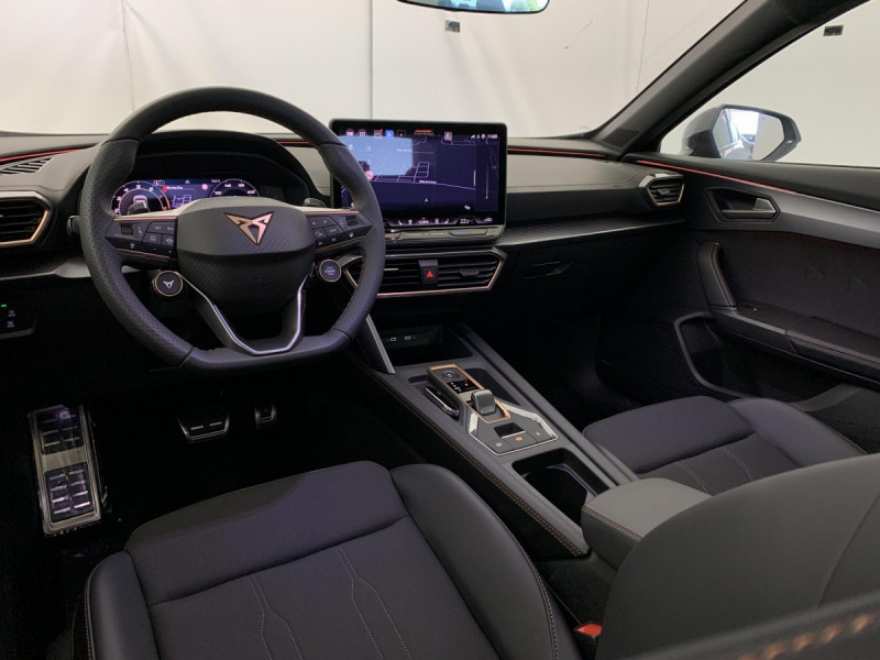 Photo 15 de l'offre de Cupra FORMENTOR NOUVEAU 1.5 ETSI HYBRID 150 CH DSG7 V à 34598€ chez Carlyss automobiles Vitré