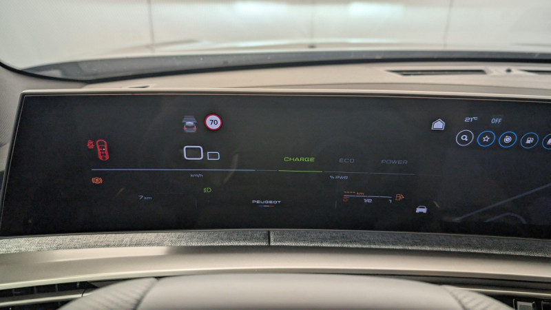 Photo 24 de l'offre de PEUGEOT 3008 Hybrid 145 e-DCS6 GT à 34998€ chez Carlyss automobiles Vitré