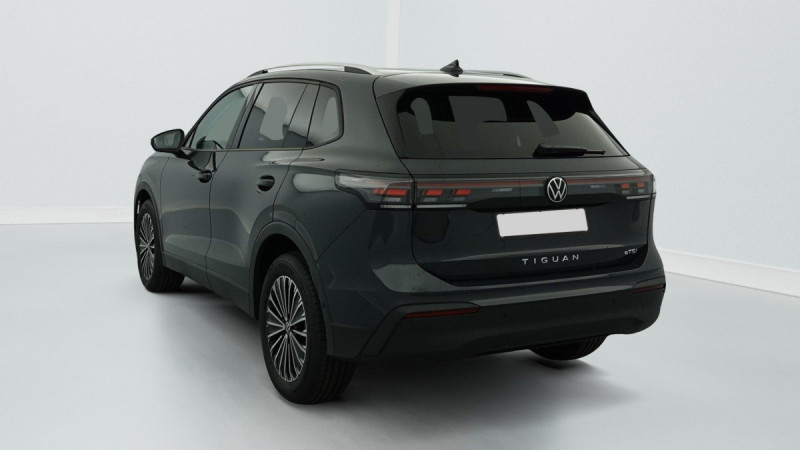 Photo 5 de l'offre de VOLKSWAGEN TIGUAN NOUVEAU 1.5 eTSI 150CV DSG7 LIFE PLUS à 37598€ chez Carlyss automobiles Vitré