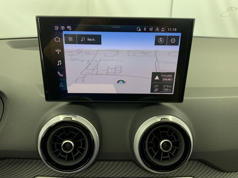 Photo 18 de l'offre de AUDI Q2 35 TDI 150 S tronic 7 Design à 36998€ chez Carlyss automobiles Vitré
