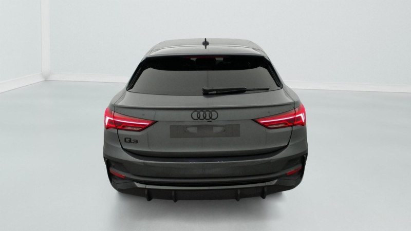 Photo 6 de l'offre de AUDI Q3 Sportback 35 TDI 150 ch S tronic 7 S line plus à 48998€ chez Carlyss automobiles Vitré