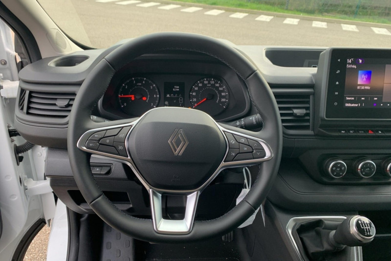 Photo 8 de l'offre de RENAULT TRAFIC FOURGON L2H1 3T BLUE DCI 150 GSR2 ADVANCE à 30837€ chez Carlyss automobiles Vitré