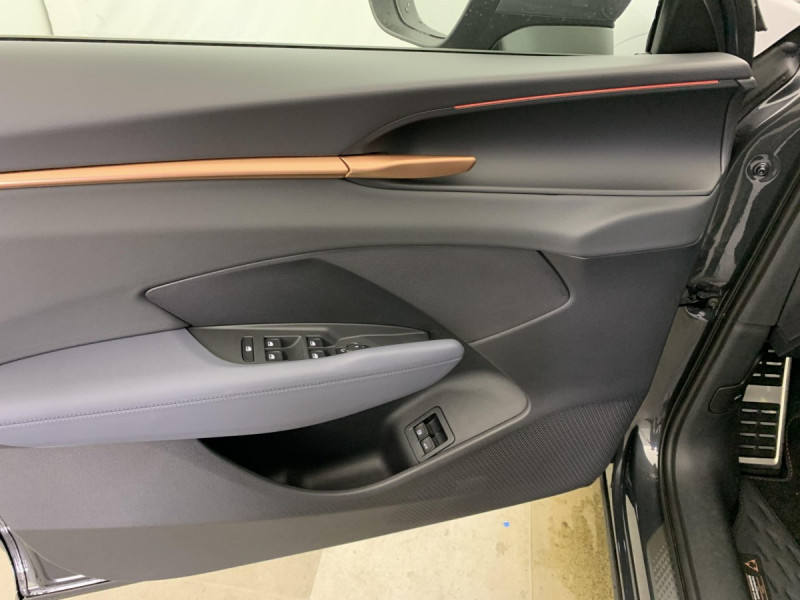 Photo 20 de l'offre de Cupra Terramar 1.5 eHybrid 204 ch DSG6 V à 40998€ chez Carlyss automobiles Vitré