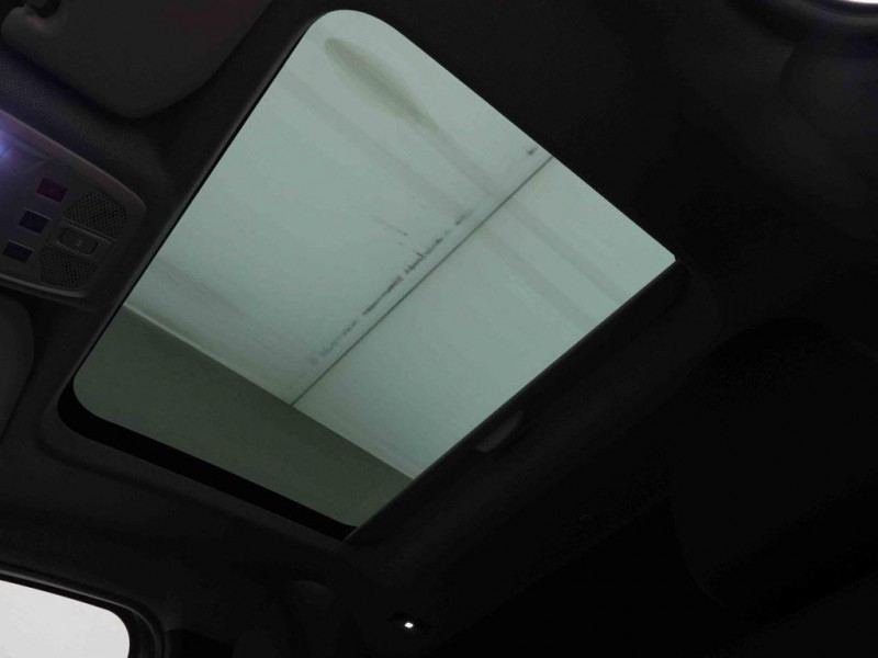 Photo 8 de l'offre de Jeep Avenger 1.2T e-Hybrid DCT Summit à 31469€ chez Carlyss automobiles Vitré