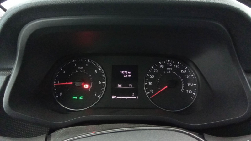 Photo 5 de l'offre de RENAULT TRAFIC FOURGON TRAFIC FGN L2H1 3000 KG BLUE DCI 130 CONFORT à 30897€ chez Carlyss automobiles Vitré