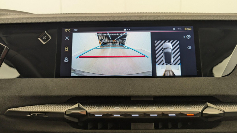 Photo 18 de l'offre de DS DS4 BlueHDi 130 EAT8 Etoile - Alcantara à 28264€ chez Carlyss automobiles Vitré