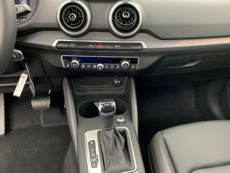 Photo 18 de l'offre de AUDI Q2 35 TFSI 150 S tronic 7 Design à 37098€ chez Carlyss automobiles Vitré