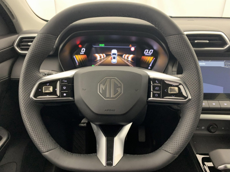 Photo 9 de l'offre de MG Motor ZS 1.5 L Hybrid+ 197 ch Luxury à 23998€ chez Carlyss automobiles Vitré