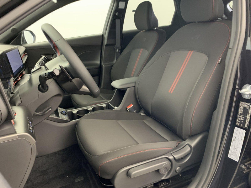 Photo 20 de l'offre de HYUNDAI KONA HYBRID 129 CREATIVE N Line à 28518€ chez Carlyss automobiles Vitré