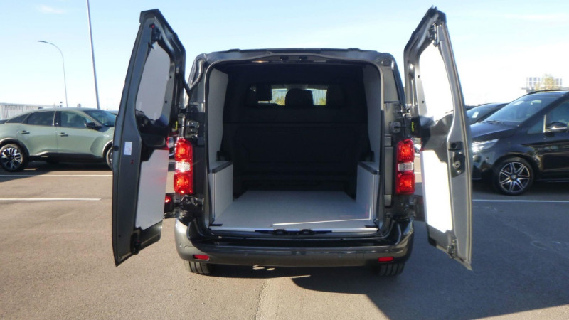 Photo 15 de l'offre de CITROEN Jumpy Cabine Approfondie JUMPY CAB APPROFONDIE M BLUEHDI 180 S&S EAT8 à 40857€ chez Carlyss automobiles Vitré