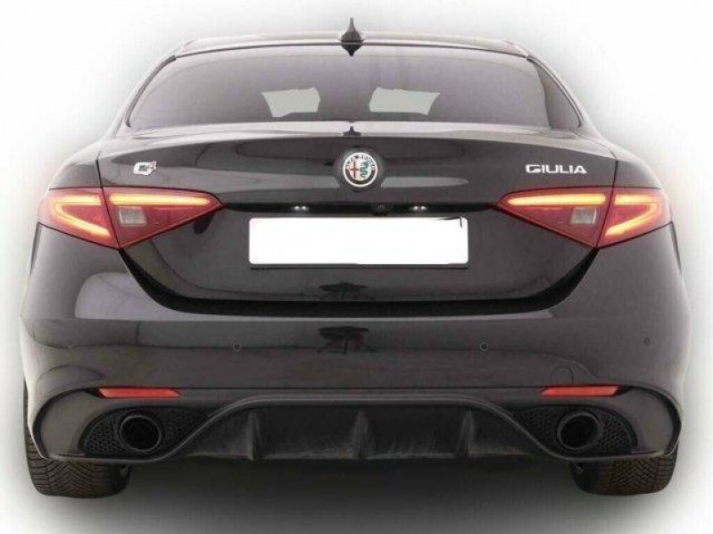 Photo 8 de l'offre de ALFA ROMEO Giulia 2.0 Turbo Q4 AT8 Veloce à 35656€ chez Carlyss automobiles Vitré