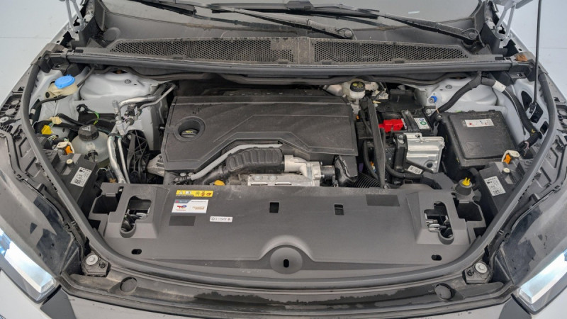 Photo 20 de l'offre de PEUGEOT 3008 NOUVEAU HYBRID 136 E-DCS6 ALLURE à 29443€ chez Carlyss automobiles Vitré