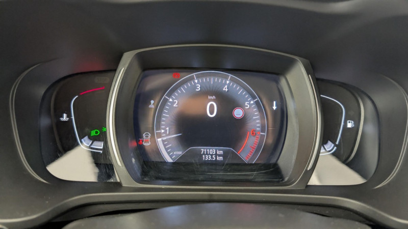 Photo 21 de l'offre de RENAULT KADJAR TCe 140 FAP Intens à 12998€ chez Carlyss automobiles Vitré