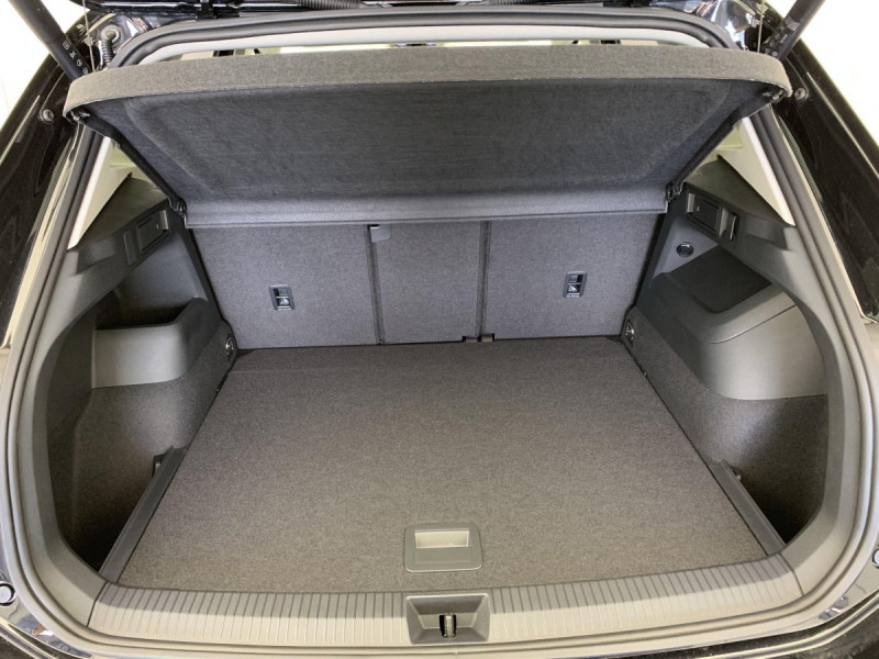 Photo 11 de l'offre de VOLKSWAGEN TIGUAN NOUVEAU 1.5 eTSI 150CV DSG7 LIFE PLUS à 37998€ chez Carlyss automobiles Vitré