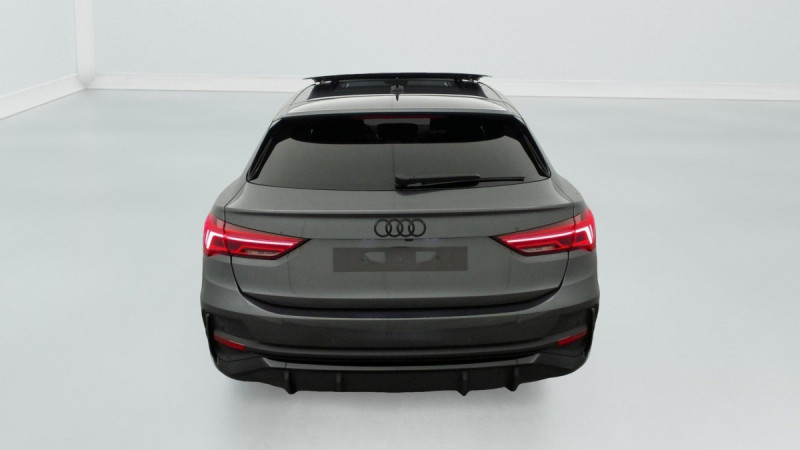 Photo 6 de l'offre de AUDI Q3 Sportback 35 TDI 150 ch S tronic 7 S line à 48598€ chez Carlyss automobiles Vitré