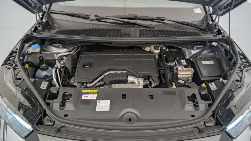 Photo 22 de l'offre de PEUGEOT 3008 Hybrid 145 e-DCS6 GT à 34998€ chez Carlyss automobiles Vitré