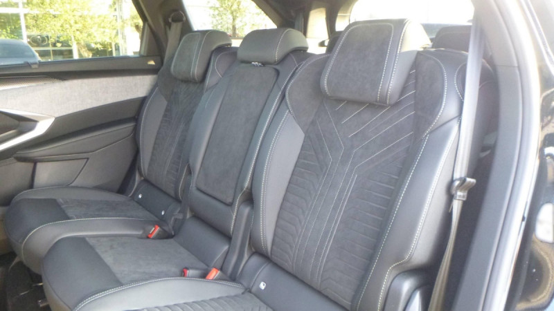 Photo 13 de l'offre de PEUGEOT 5008 Hybrid 145 e-DCS6 GT à 42398€ chez Carlyss automobiles Vitré