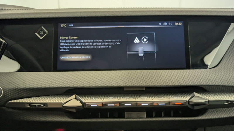 Photo 19 de l'offre de DS DS4 PureTech 130 EAT8 Rivoli à 23232€ chez Carlyss automobiles Vitré