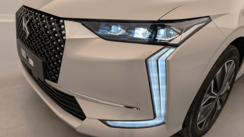 Photo 21 de l'offre de DS DS4 PureTech 130 EAT8 Rivoli à 24340€ chez Carlyss automobiles Vitré