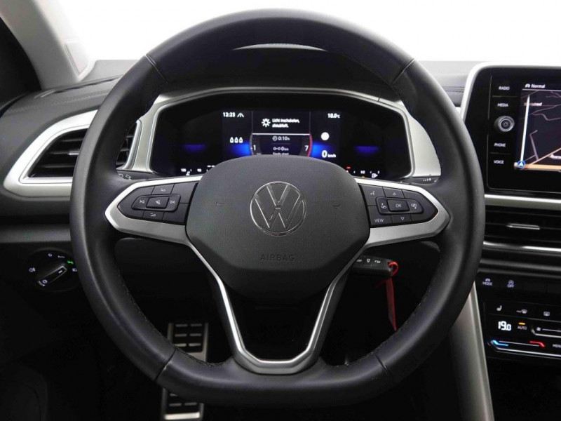 Photo 9 de l'offre de VOLKSWAGEN T-roc 1.0 TSi 115 Edition 2-Tone à 26198€ chez Carlyss automobiles Vitré