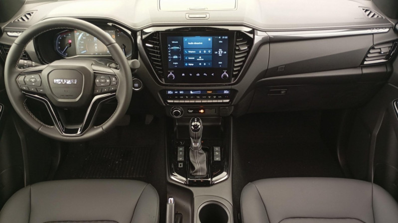 Photo 6 de l'offre de ISUZU D-MAX 1.9 4X4 SPACE CAB N60 NSPORT  AT à 47346€ chez Carlyss automobiles Vitré