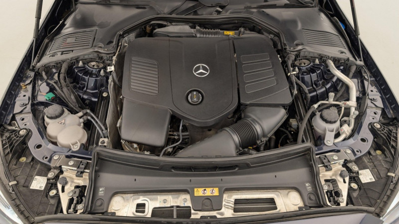 Photo 21 de l'offre de MERCEDES-BENZ CLASSE C 300 e 9G-Tronic Business Line à 36024€ chez Carlyss automobiles Vitré