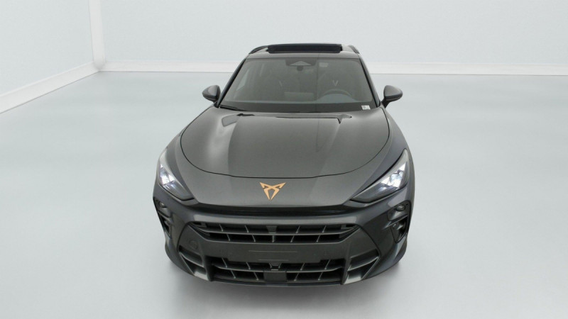 Photo 2 de l'offre de Cupra Terramar 1.5 eTSI Hybrid 150 ch DSG7 V à 36998€ chez Carlyss automobiles Vitré