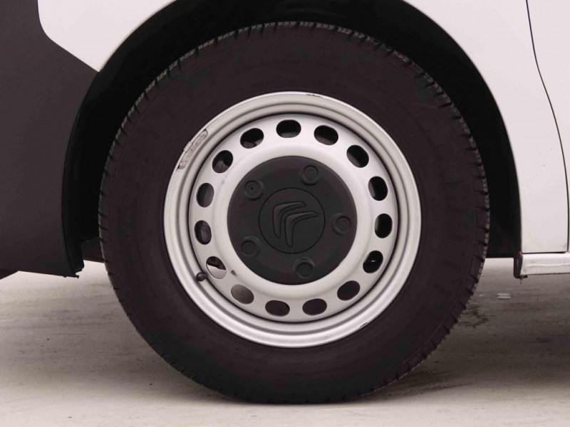 Photo 16 de l'offre de CITROEN JUMPY M-Blue  HDi 100 XL Lang à 23399€ chez Carlyss automobiles Vitré