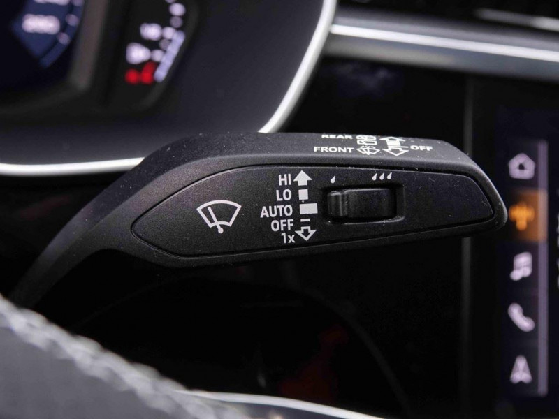 Photo 16 de l'offre de AUDI Q3 45 TFSie PHEV S-Line à 37142€ chez Carlyss automobiles Vitré