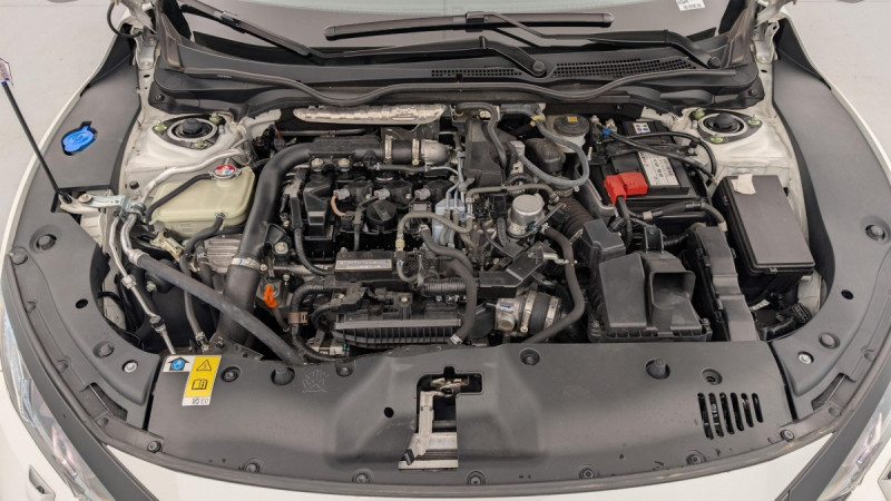 Photo 19 de l'offre de HONDA Civic 2018 CIVIC 1.0 I-VTEC 126 ELEGANCE à 14498€ chez Carlyss automobiles Vitré