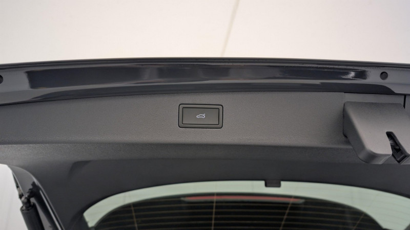 Photo 20 de l'offre de VOLKSWAGEN TIGUAN NOUVEAU 1.5 eTSI 150CV DSG7 LIFE PLUS à 37598€ chez Carlyss automobiles Vitré