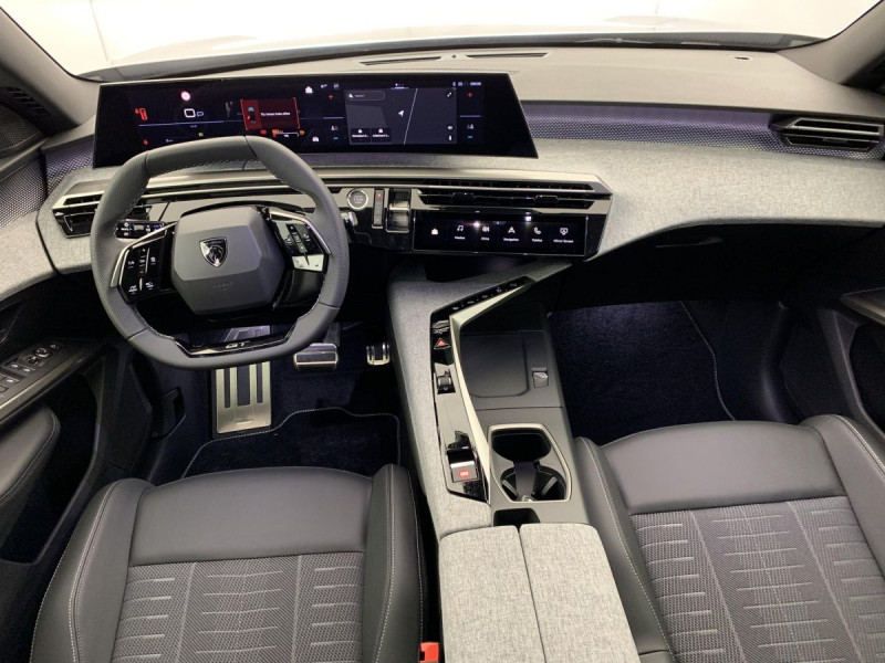 Photo 14 de l'offre de PEUGEOT 3008 Hybrid 145 e-DCS6 GT à 32958€ chez Carlyss automobiles Vitré
