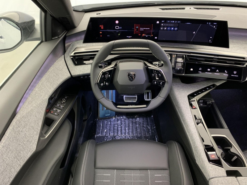 Photo 13 de l'offre de PEUGEOT 3008 Hybrid 145 e-DCS6 GT à 34998€ chez Carlyss automobiles Vitré