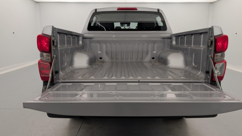Photo 11 de l'offre de ISUZU D-MAX 1.9 4X4 CREW CAB N60 B AT 4 places à 43197€ chez Carlyss automobiles Vitré