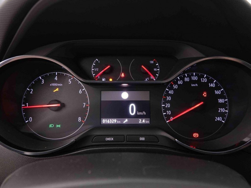 Photo 16 de l'offre de OPEL Crossland 1.2 T 110 Elegance à 19298€ chez Carlyss automobiles Vitré